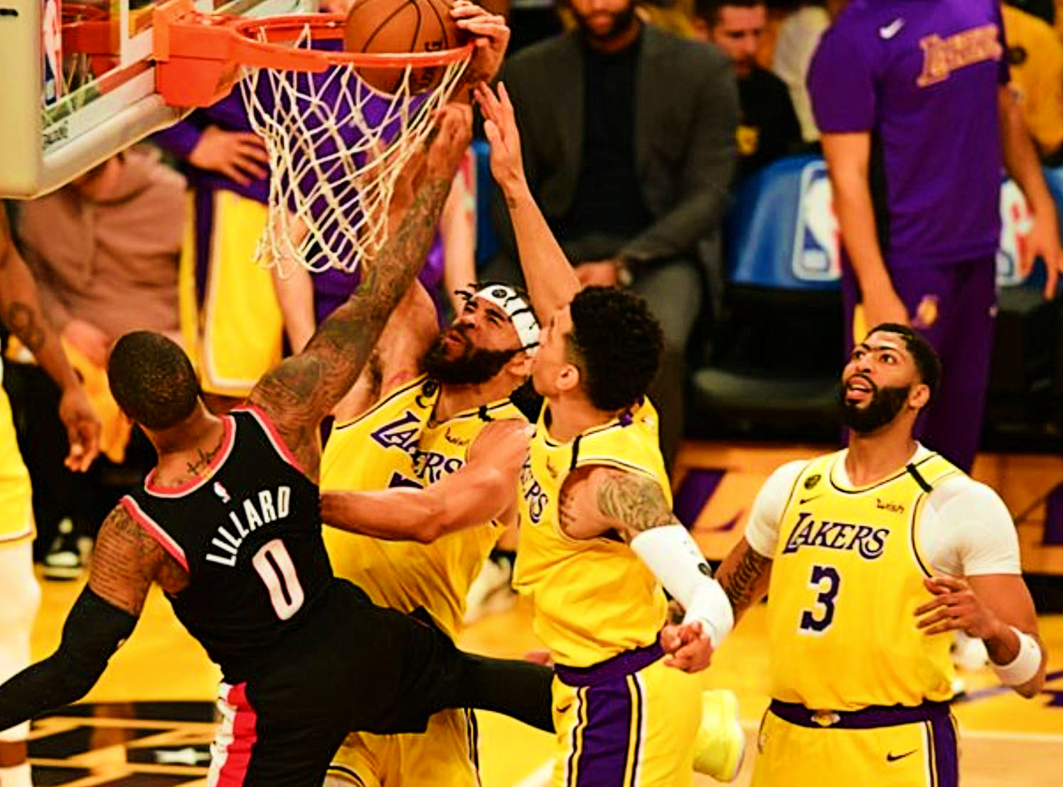 Surprise Laker Defensive Strategies to Slow Down Portland’s Damian Lillard!