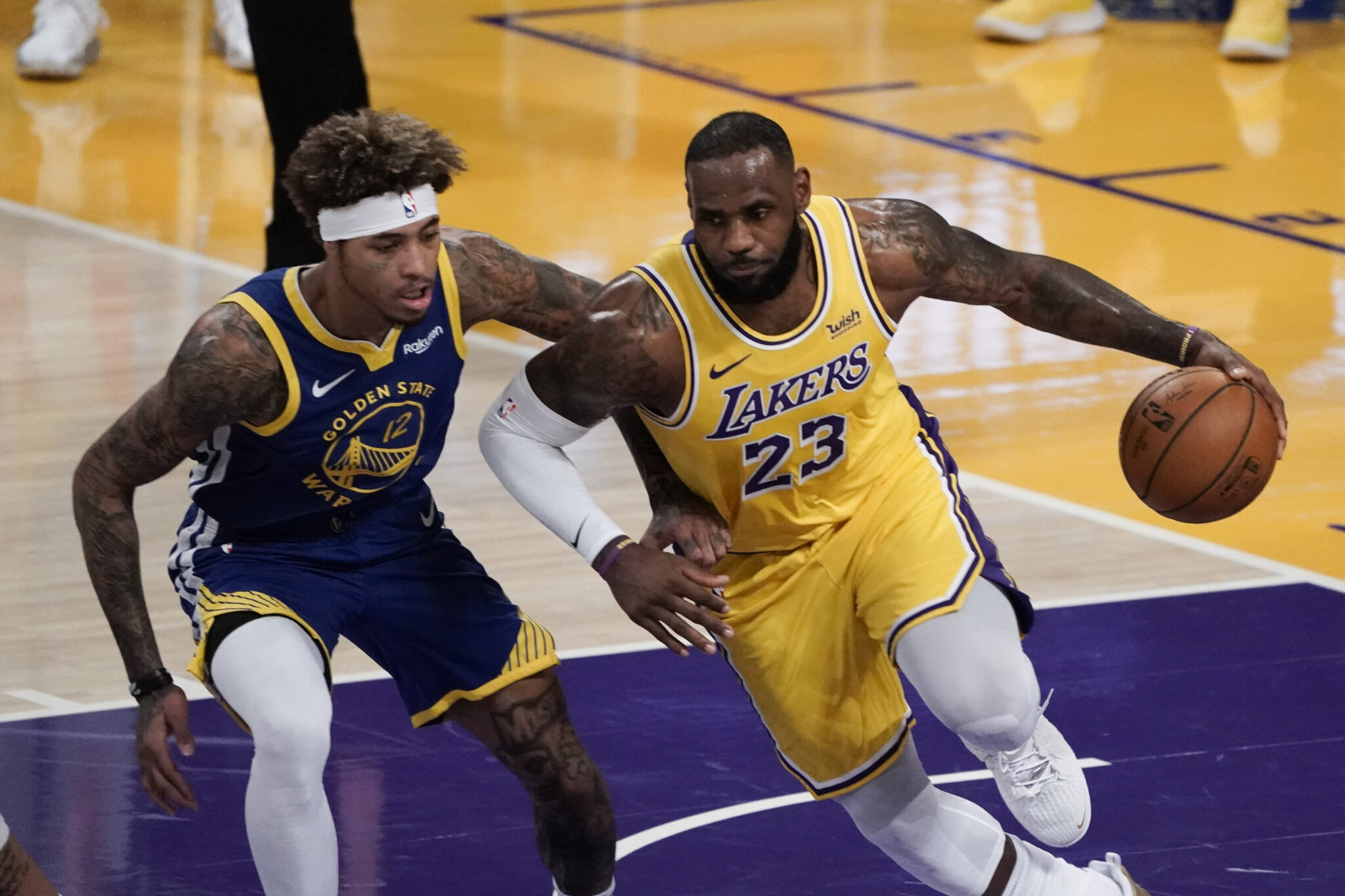 5 Things: Lakers let down in the 4th, Warriors win