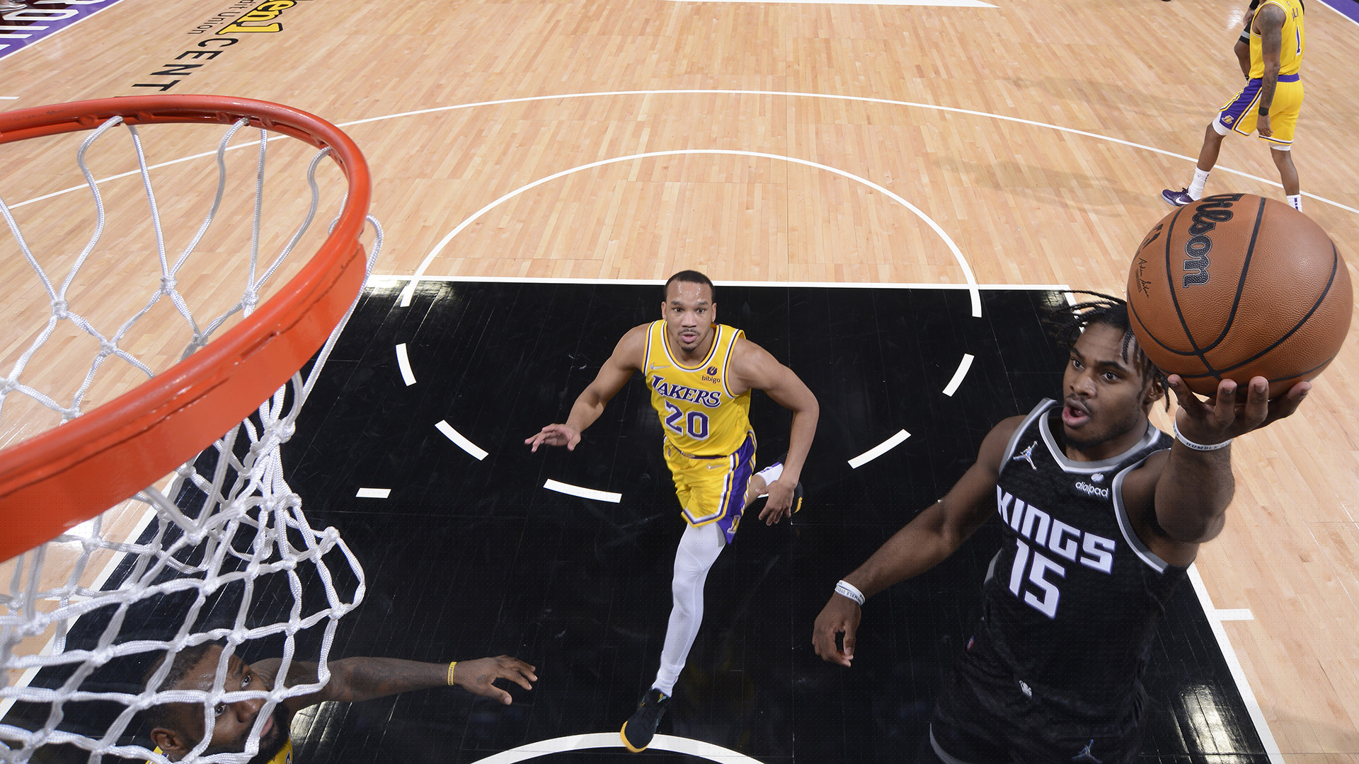 5 Things: Kings topple Lakers